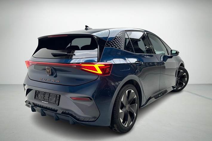 Blå Cupra Born fra 2022