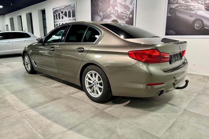 Brun BMW 520d fra 2018