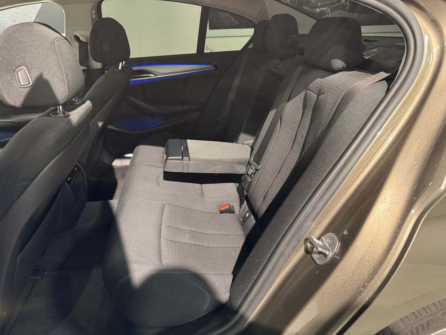 Brun BMW 520d fra 2018