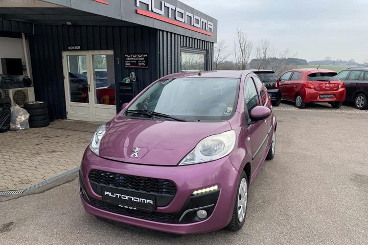 Lilla Peugeot 107 fra 2013