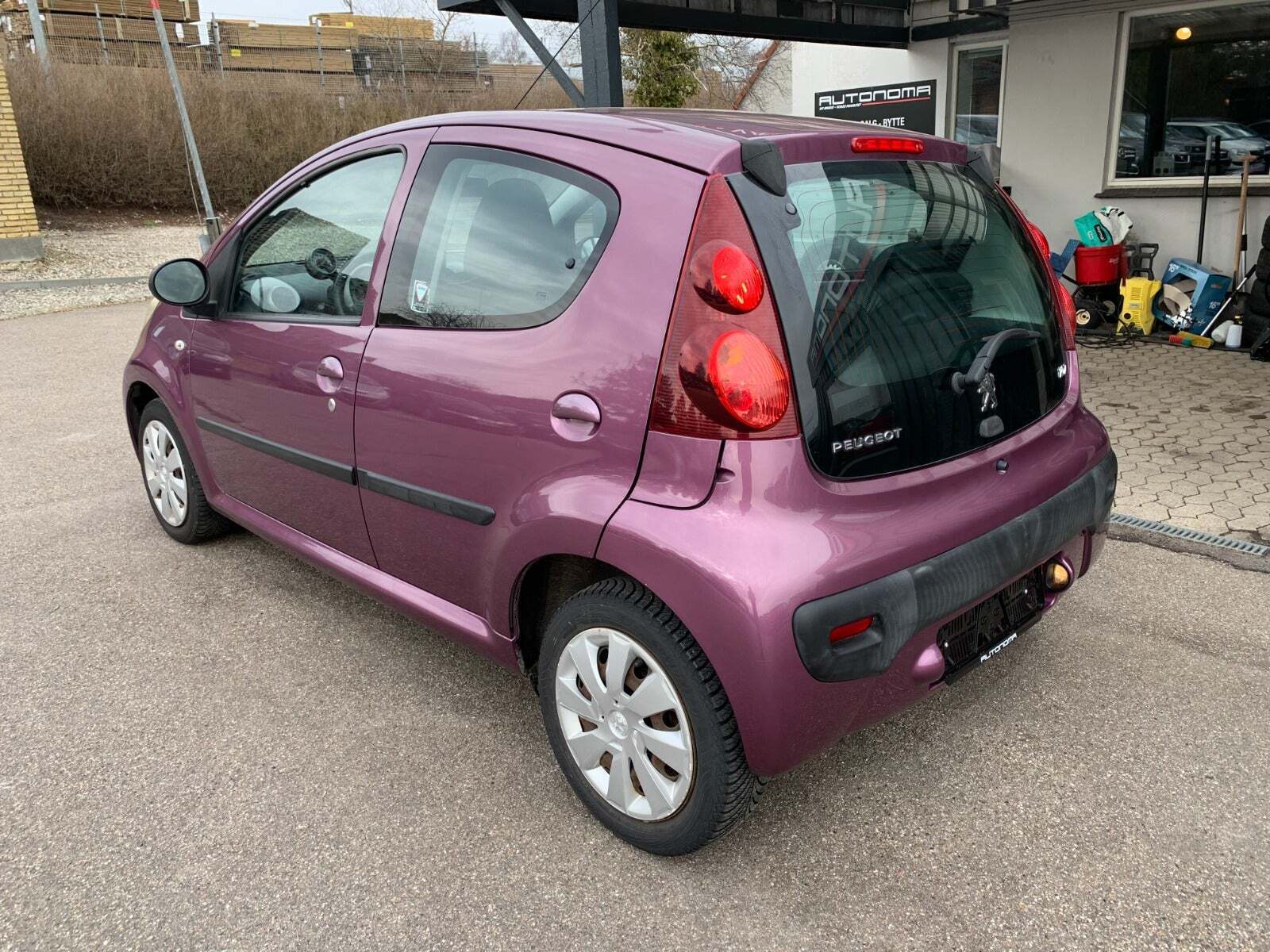 Lilla Peugeot 107 fra 2013