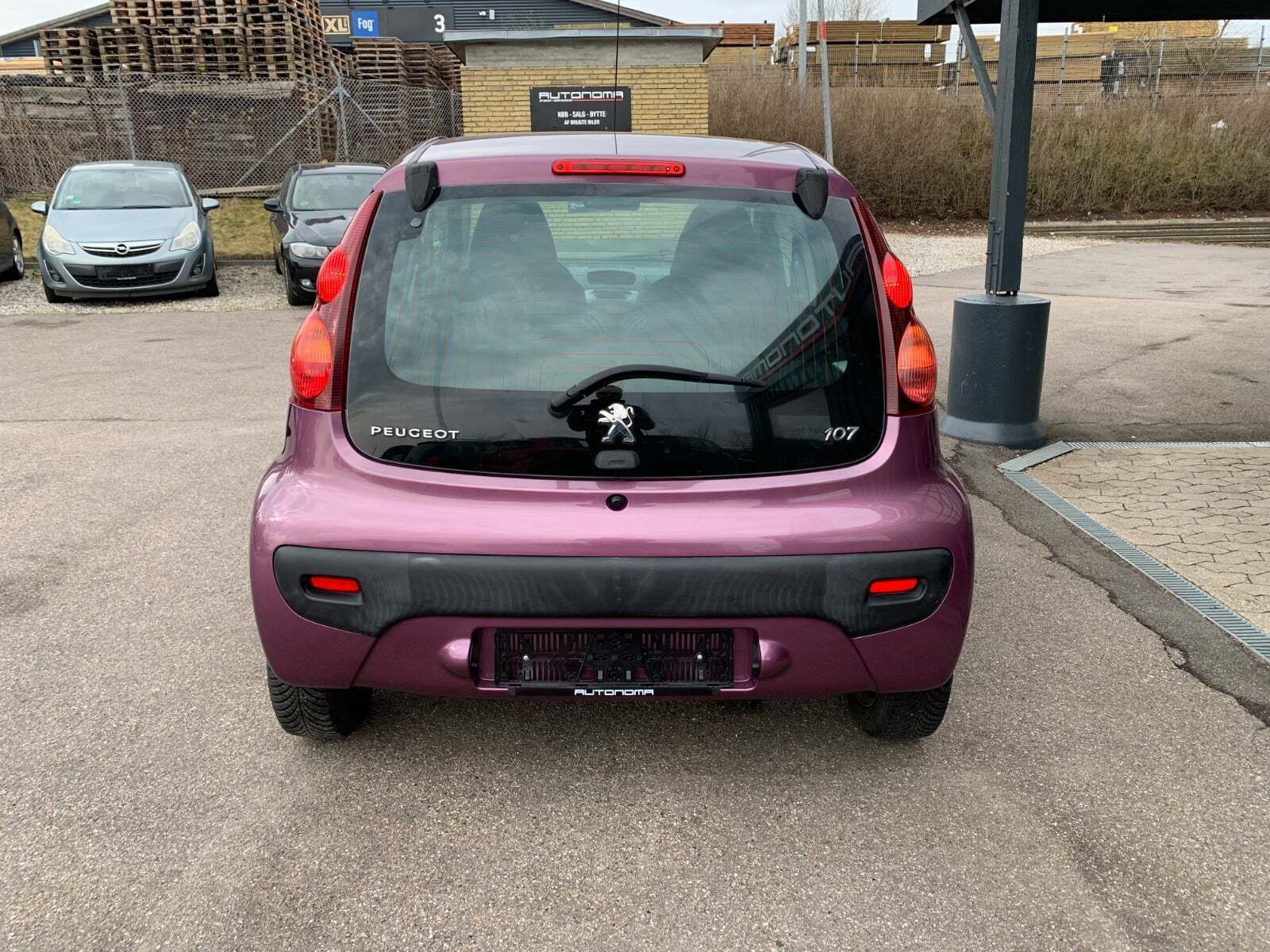 Lilla Peugeot 107 fra 2013
