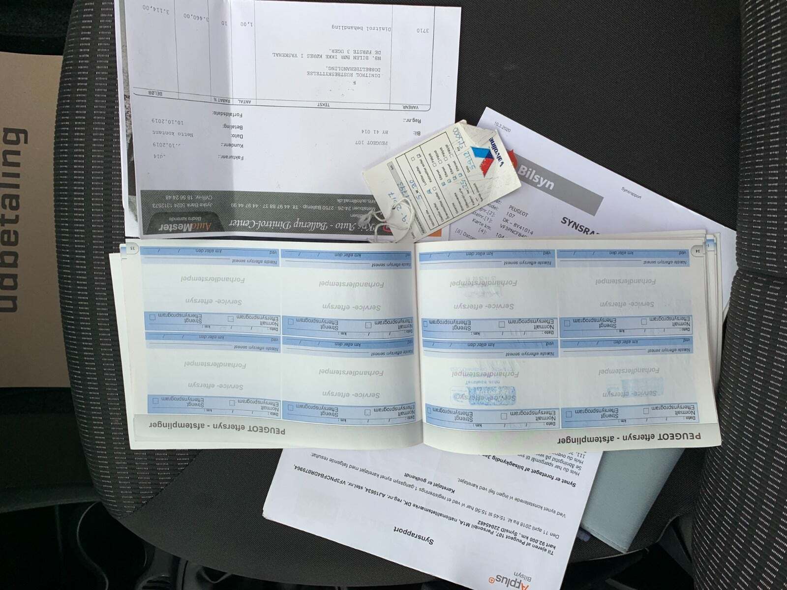 Lilla Peugeot 107 fra 2013