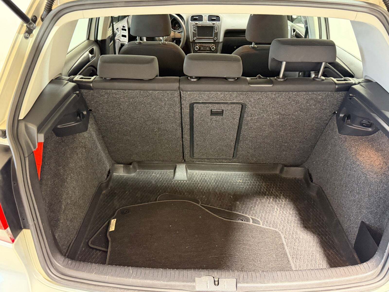 Sølv VW Golf VI fra 2010