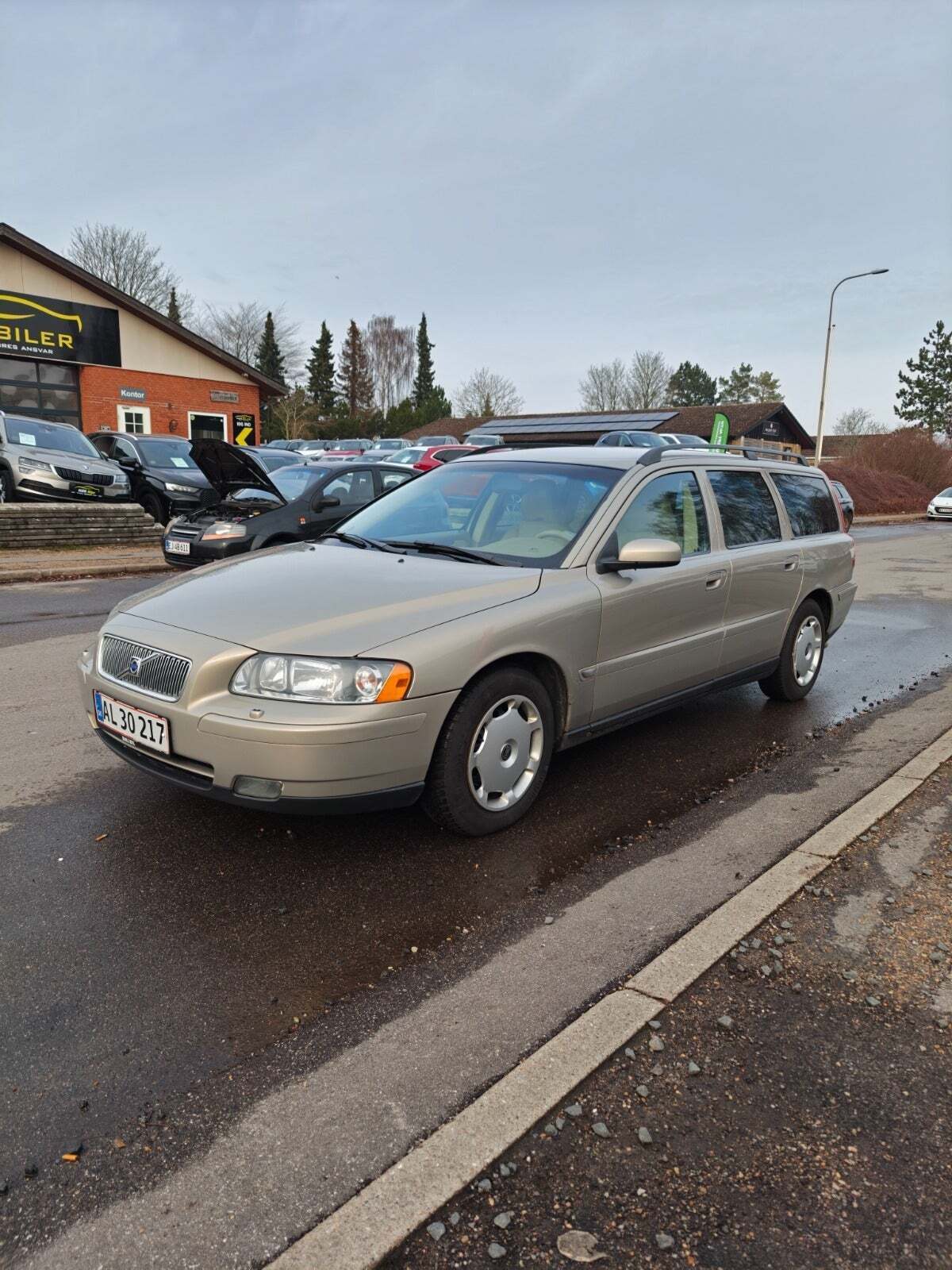 Volvo V70 2,4 170 Momentum aut.