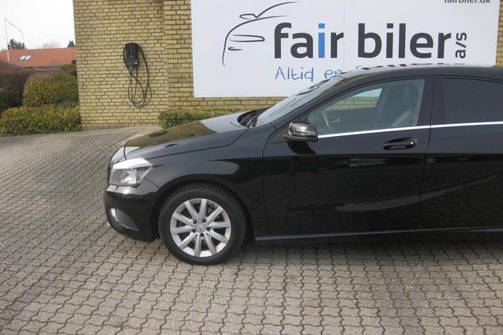 Sort Mercedes A200 fra 2014