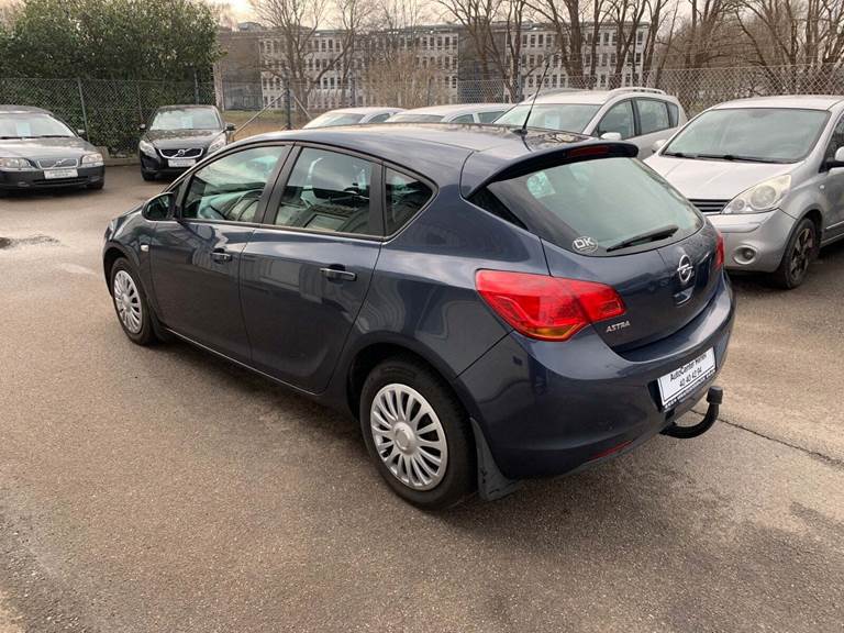Opel Astra 1,6 Enjoy