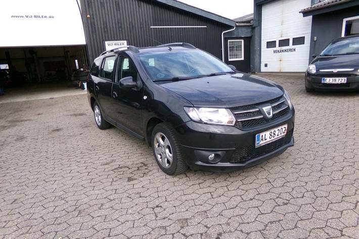 Sort Dacia Logan fra 2014