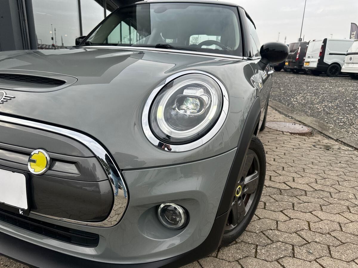 Grå Mini Cooper SE fra 2020