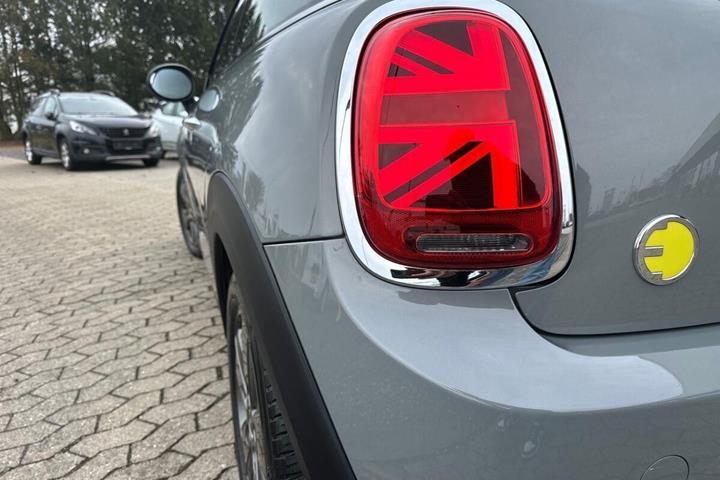 Grå Mini Cooper SE fra 2020