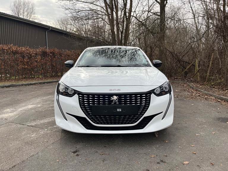 Peugeot 208 1,2 PureTech 75 Black Limited