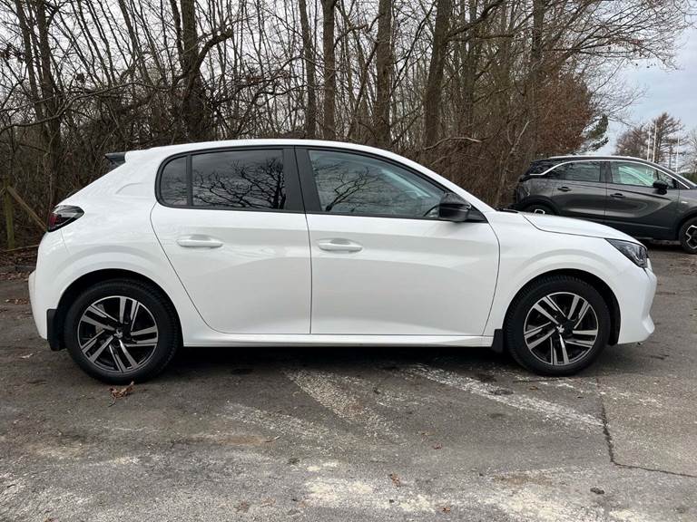 Peugeot 208 1,2 PureTech 75 Black Limited