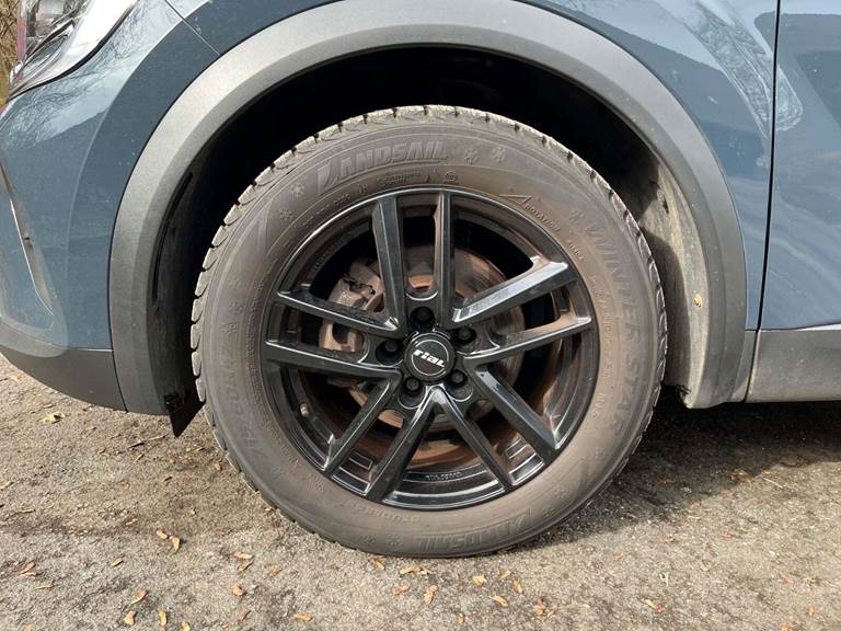 Renault Captur 1,6 E-Tech Zen