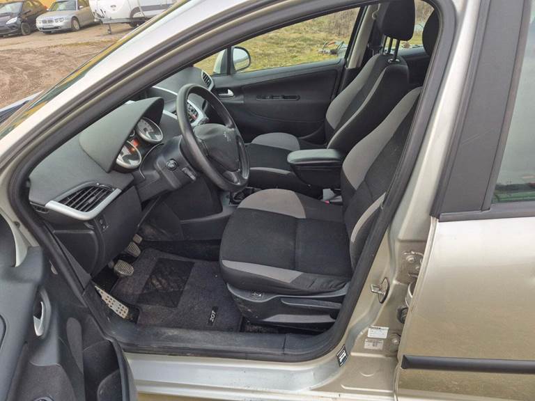 Peugeot 207 1,6 HDi 90