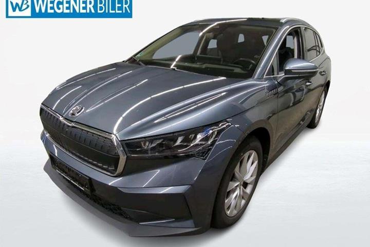Grå Skoda Enyaq fra 2022 set udefra