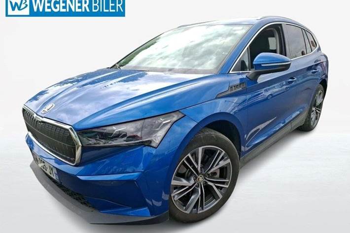 Blå Skoda Enyaq fra 2024 set udefra