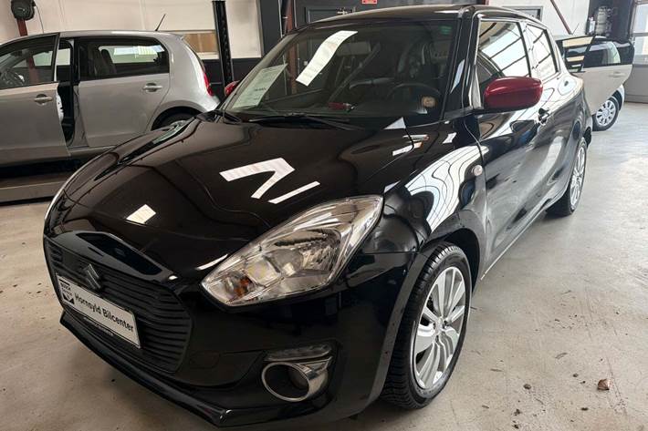 Sort Suzuki Swift fra 2018 set udefra
