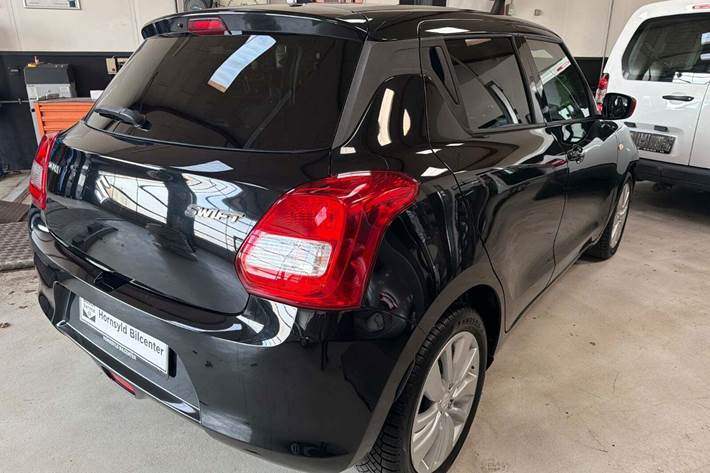 Sort Suzuki Swift fra 2018