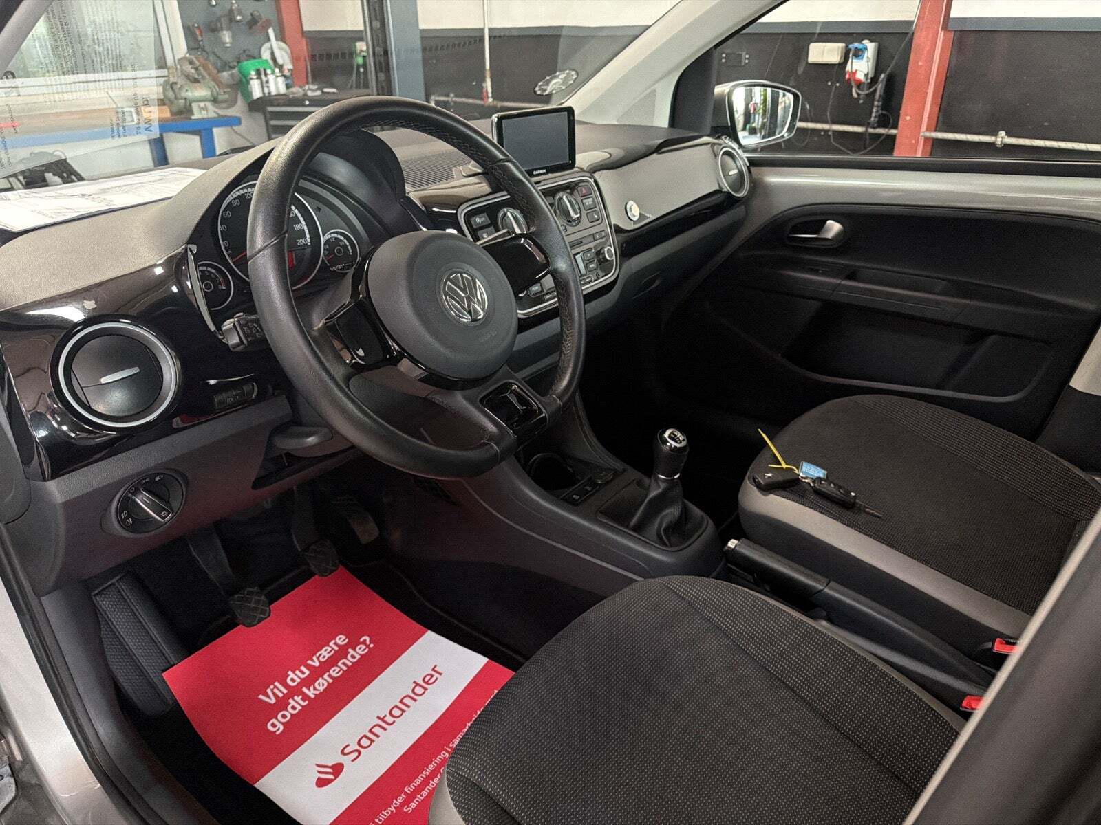 Orange VW UP! fra 2016