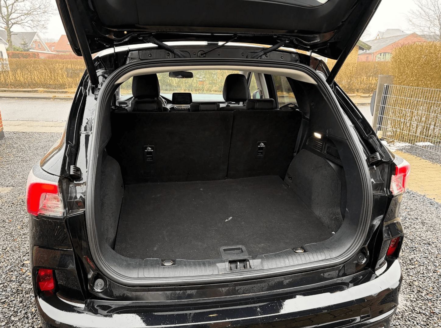 Sort Ford Kuga fra 2021