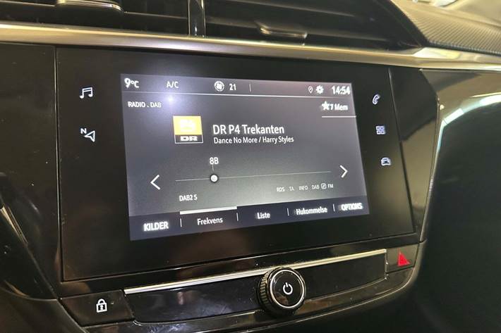 Hvid Opel Corsa fra 2021