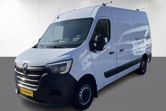 Hvid Renault Master fra 2023