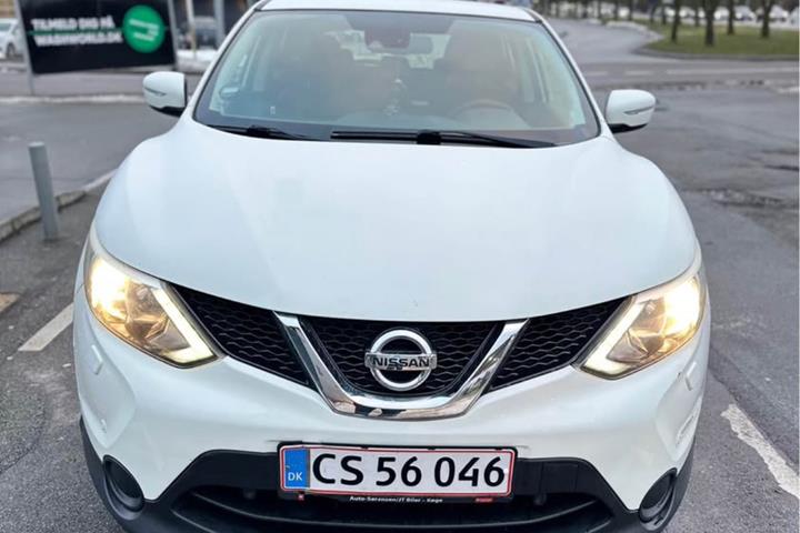 Hvid Nissan Qashqai fra 2014