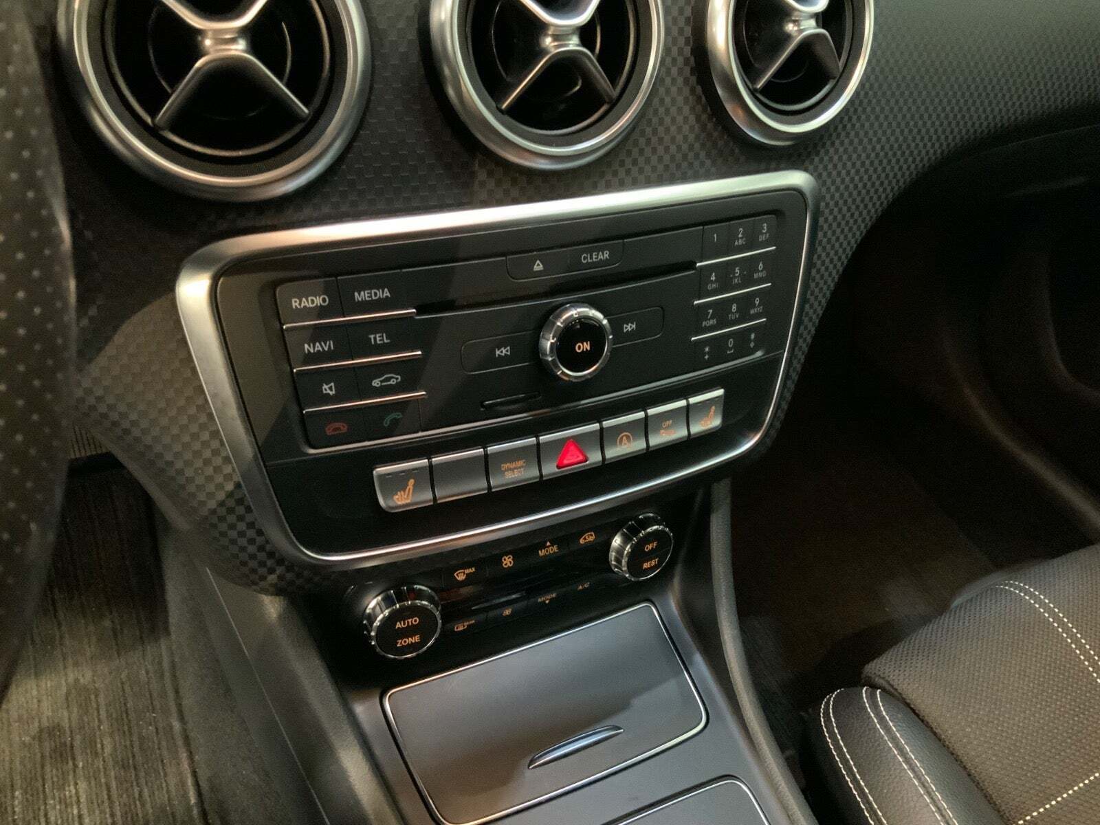 Sort Mercedes A200 d fra 2017