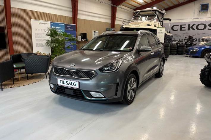 Grå Kia Niro fra 2018