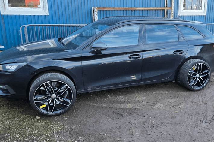 Sort Seat Leon fra 2021