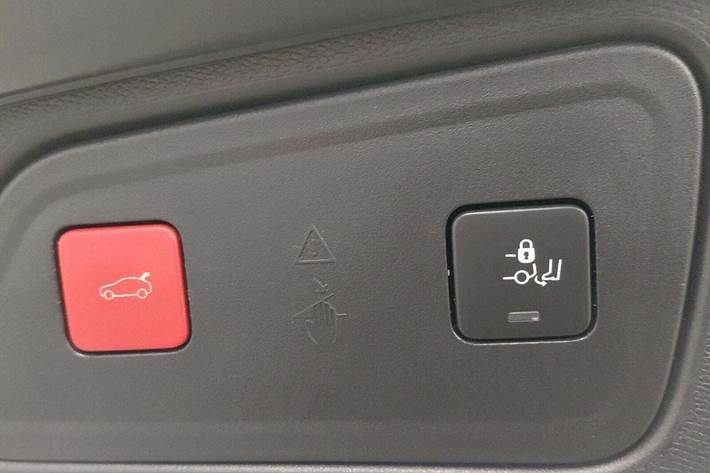 Sort Peugeot 3008 fra 2021