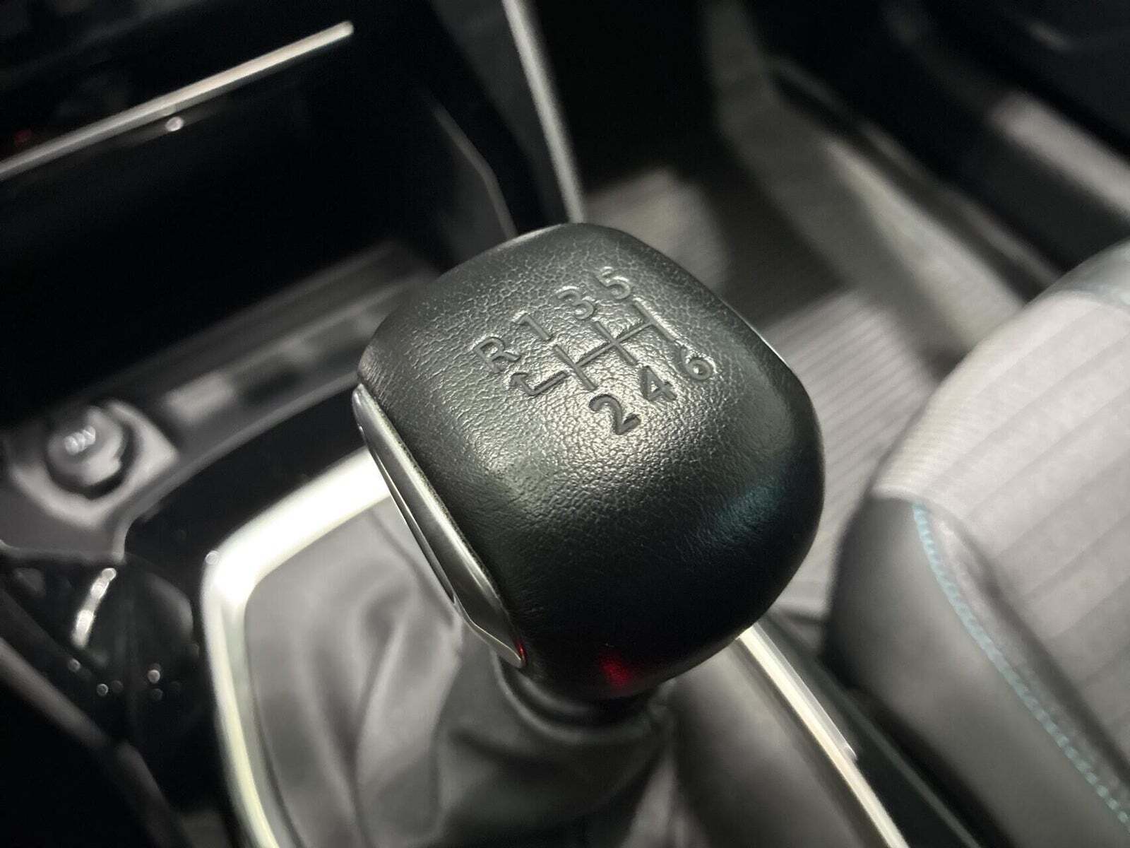 Hvid Peugeot 208 fra 2021