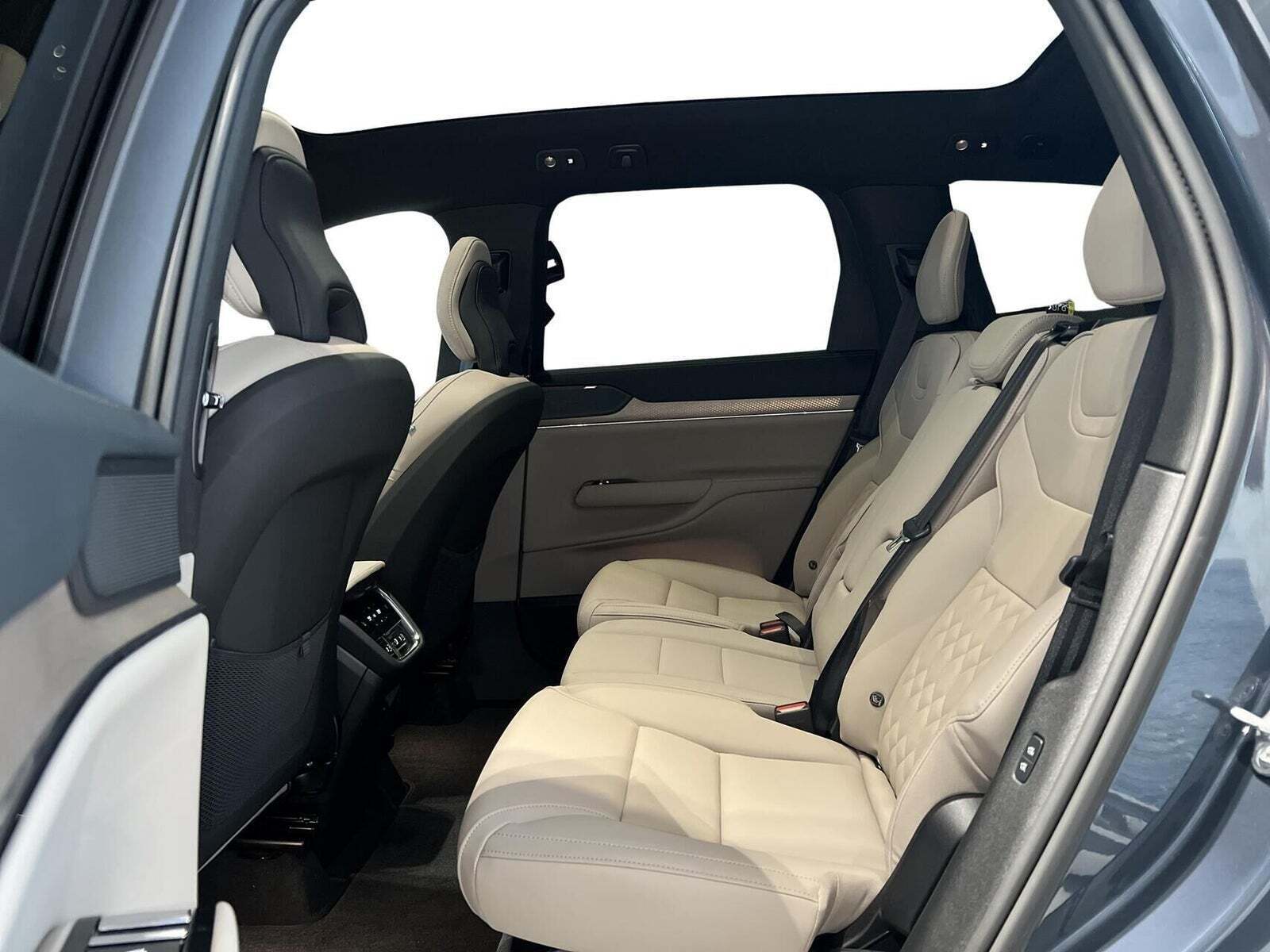 Volvo EX90 Plus 7prs