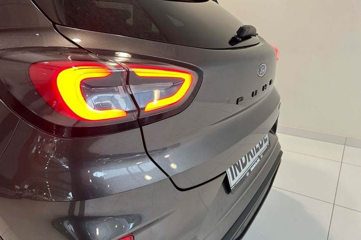 Grå Ford Puma fra 2020