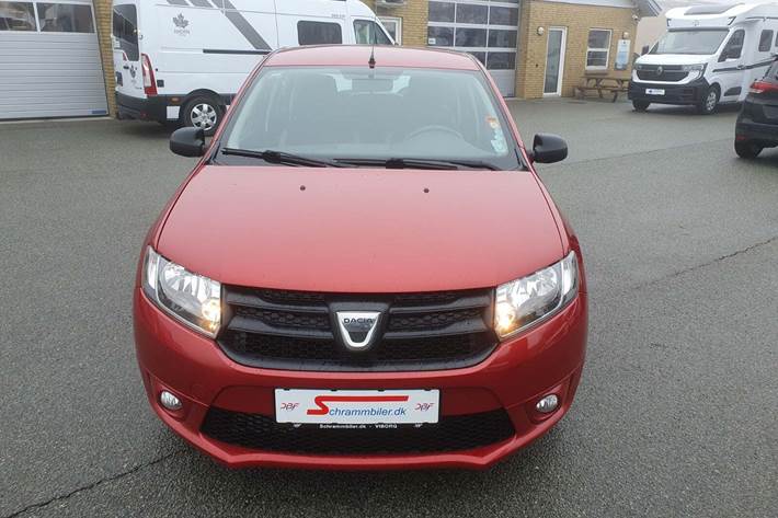 Rød Dacia Sandero fra 2013