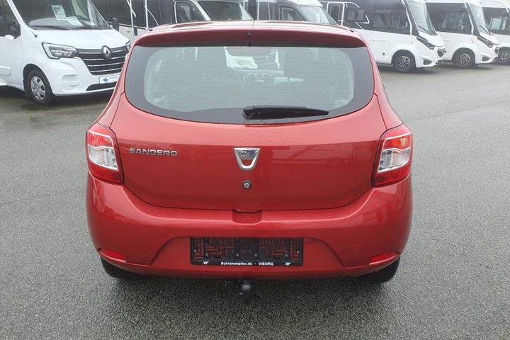 Rød Dacia Sandero fra 2013