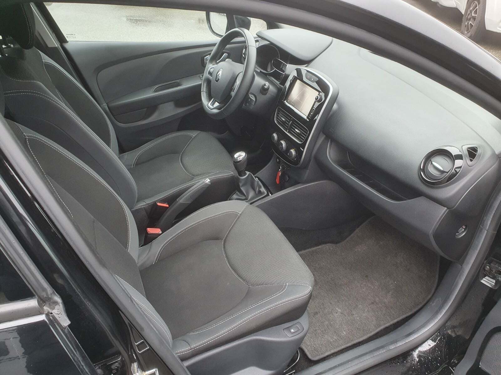 Sort Renault Clio IV fra 2017