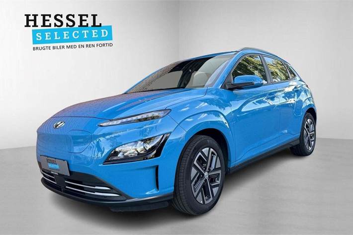 Blå Hyundai Kona fra 2022 set udefra