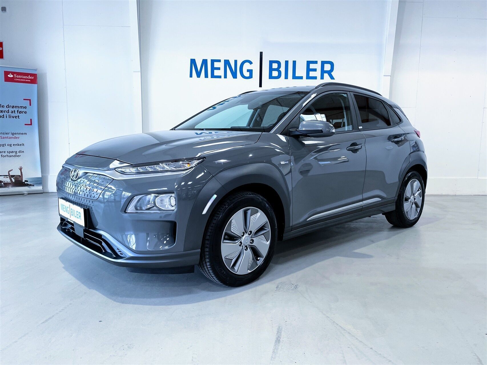 Grå Hyundai Kona fra 2020 set udefra