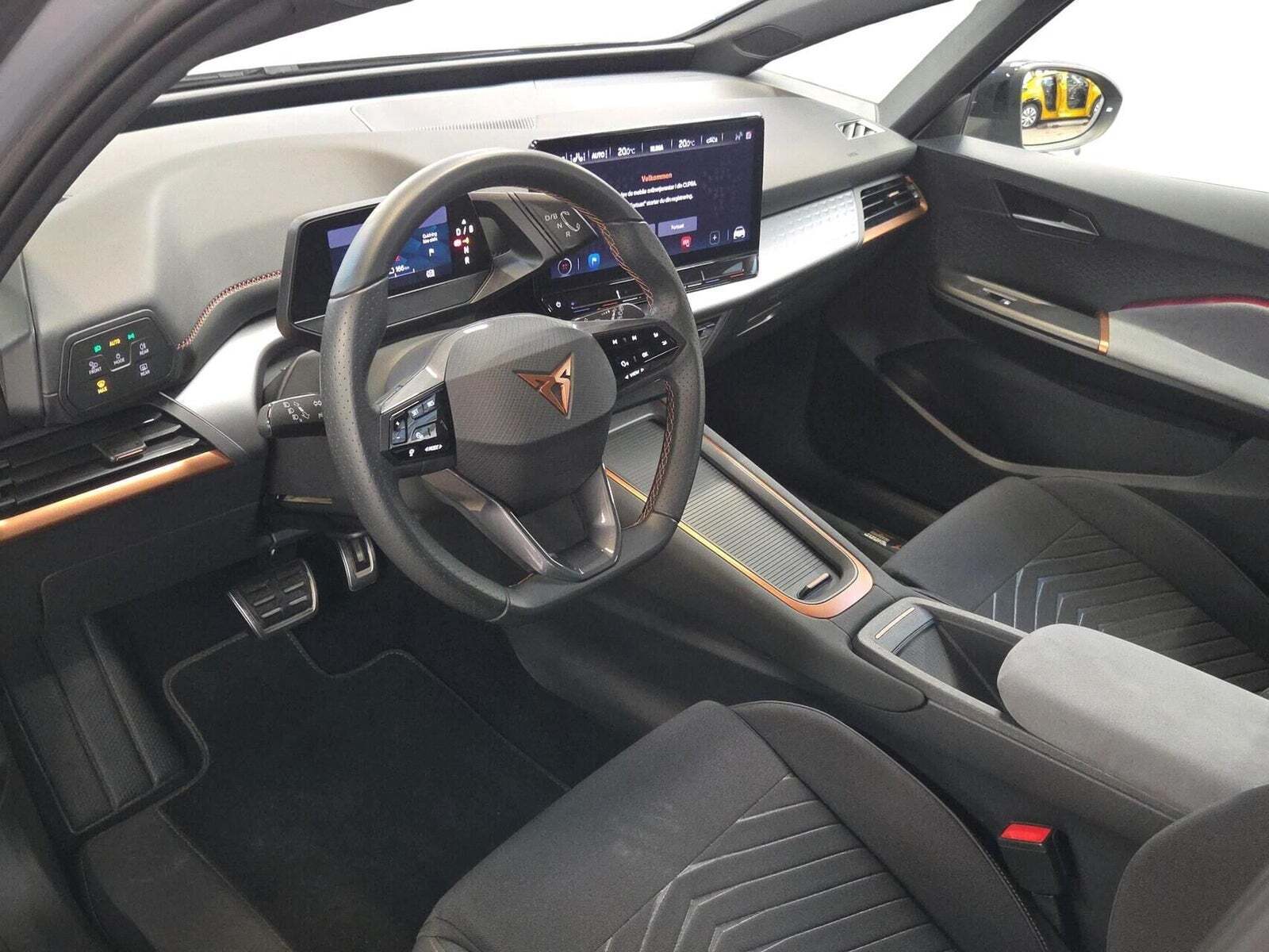 Grå Cupra Born fra 2024