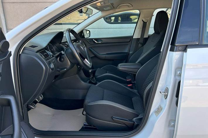 Hvid Skoda Rapid fra 2017