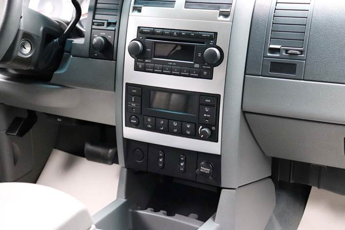 Blå Dodge Durango fra 2005