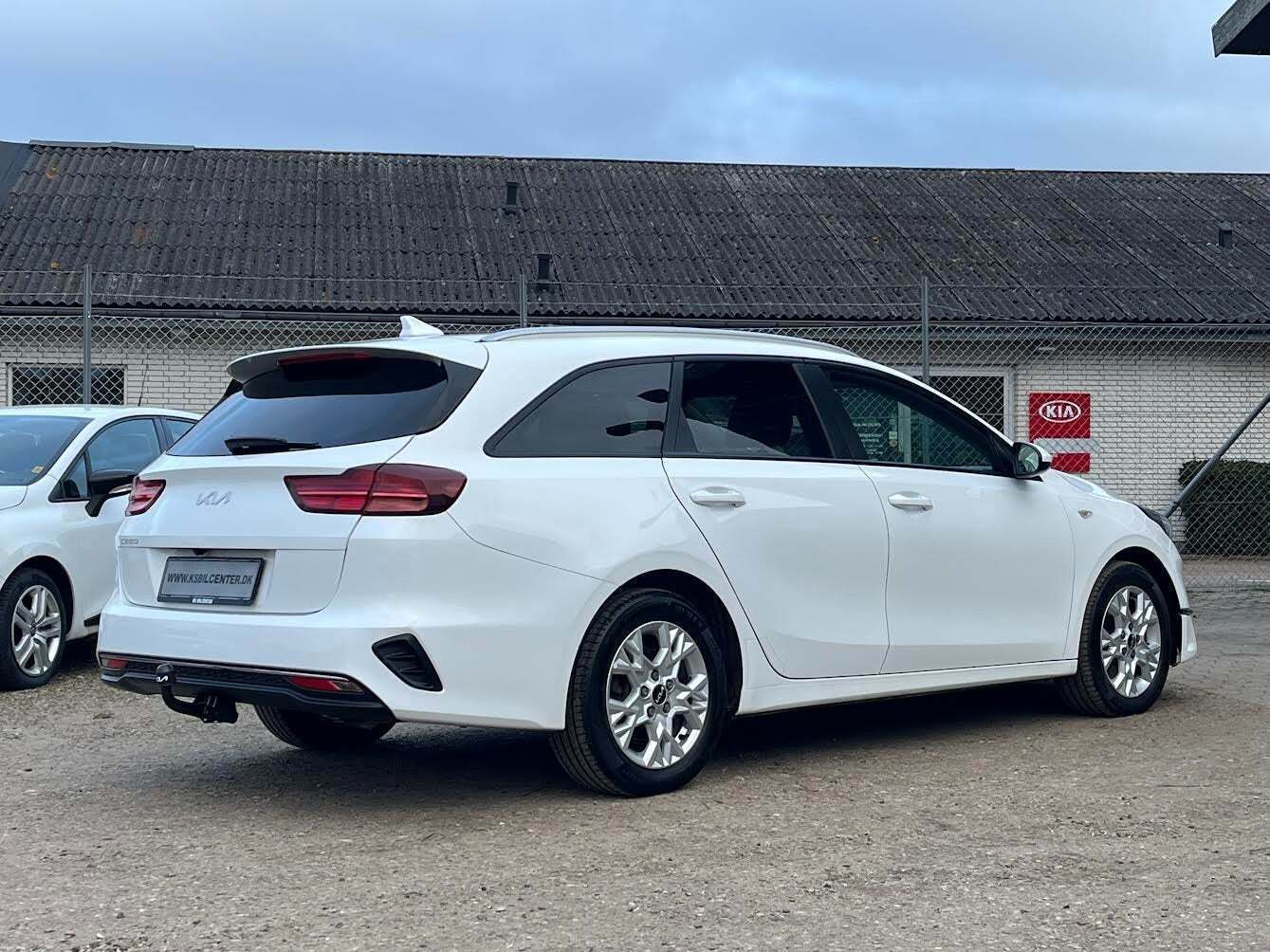 Hvid Kia Ceed fra 2022