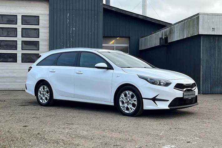 Hvid Kia Ceed fra 2022