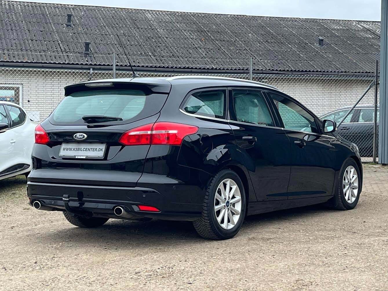 Sort Ford Focus fra 2017