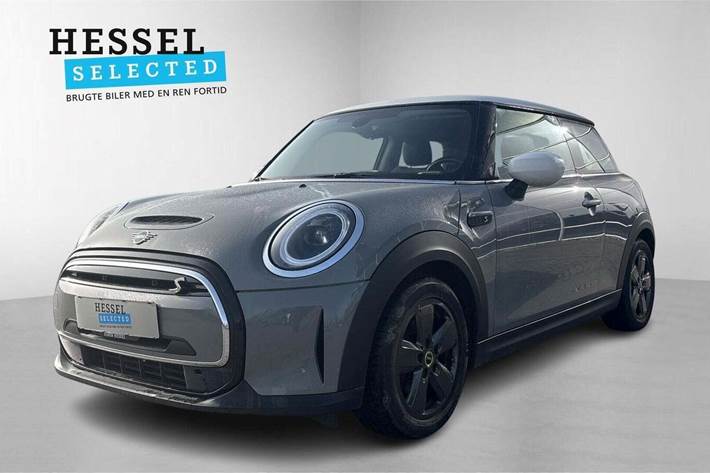 Grå Mini Cooper SE fra 2022 set udefra