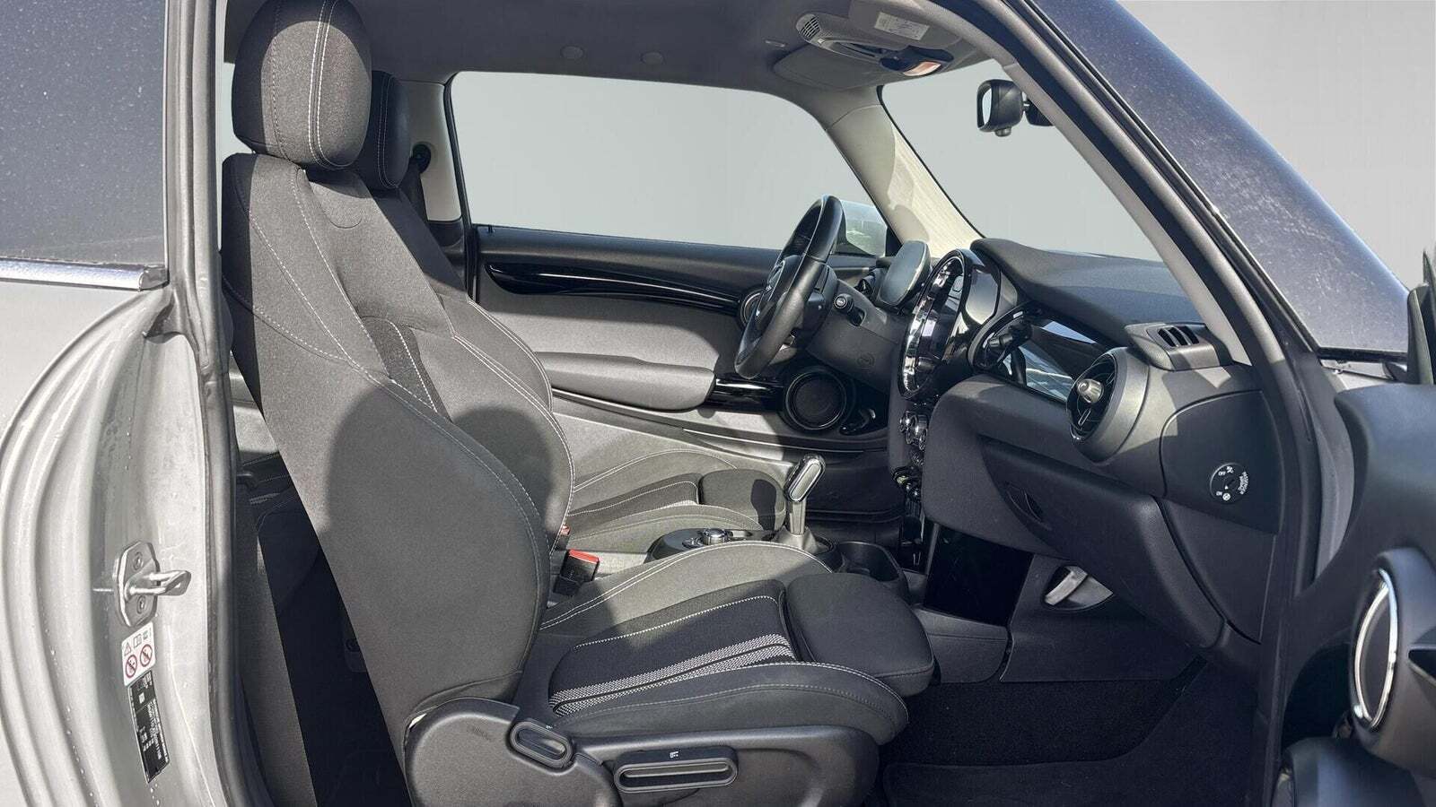 Grå Mini Cooper SE fra 2022