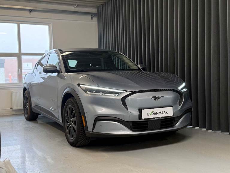 Ford Mustang Mach-E 88 Extended Range