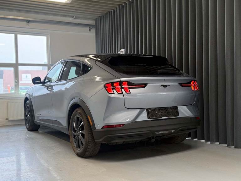 Ford Mustang Mach-E 88 Extended Range