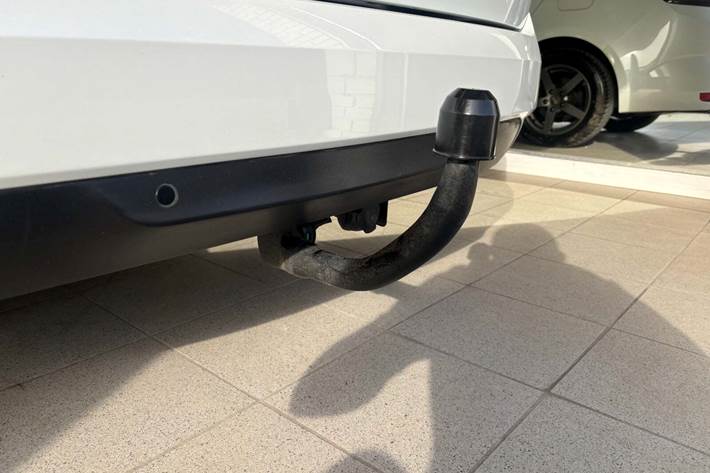 Hvid Renault Megane IV fra 2020